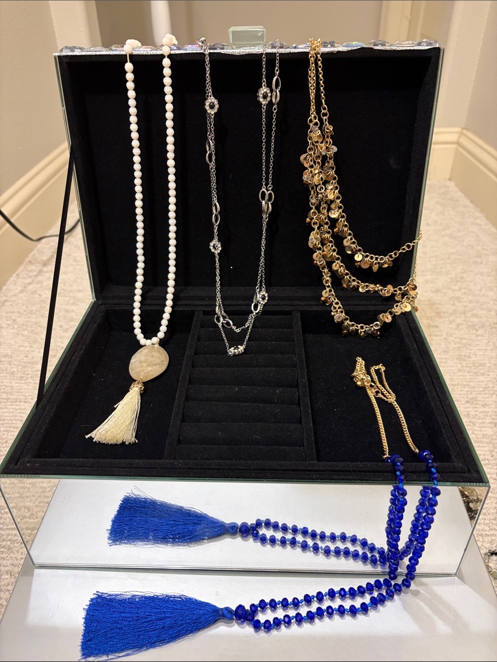 Bundle of women’s necklaces